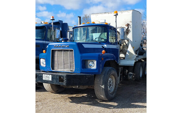 Maxon 12 Cu Yd Truck Mounted Agitor