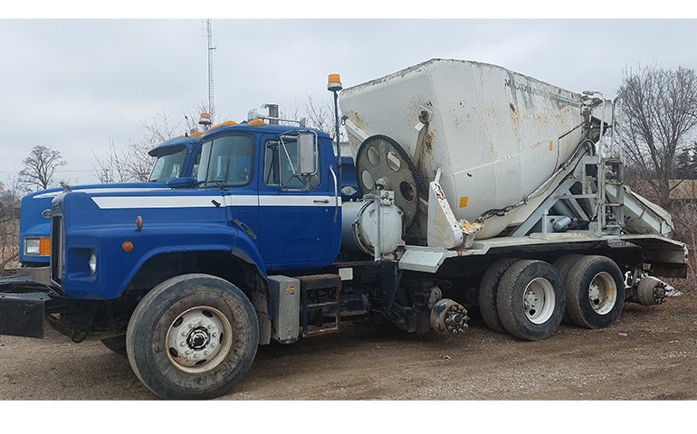 Used Truck-Mounted Maxon Agitor For Sale!