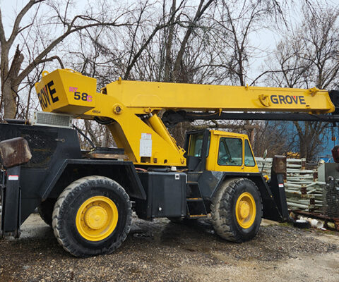 1981 GROVE RT58C CRANE