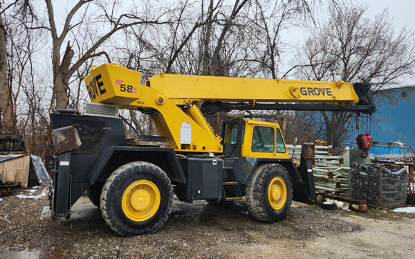 1981 GROVE RT58C CRANE